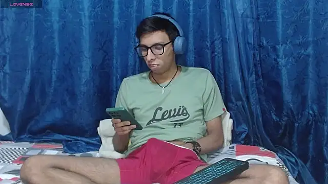 DavTwink3100 online show from 04.04.26