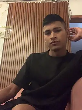 Snapshot of Emiliano_Reyes chatting on 07.10.26 Emiliano Reyes online show from 07.10.26