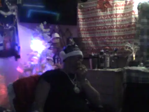 Snapshot of bigdaddyrooster chatting on 12.21.25 bigdaddyrooster online show from 12.21.25