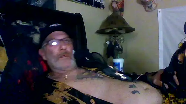 Snapshot of bigdaddyrooster chatting on 02.04.26 bigdaddyrooster online show from 02.04.26
