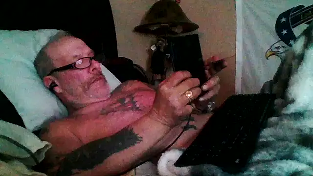 Snapshot of bigdaddyrooster chatting on 02.06.26 bigdaddyrooster online show from 02.06.26
