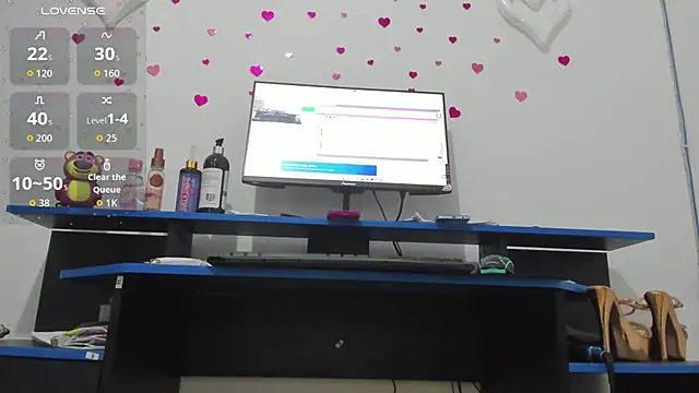 Snapshot of roxy_rebel chatting on 04.25.26 roxy rebel online show from 04.25.26