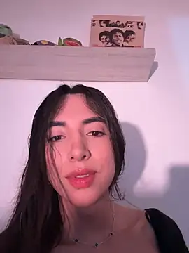 valeriahornier online show from 02.16.26