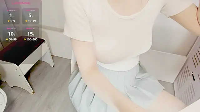 Snapshot of mimi_babyyy chatting on 05.28.26 mimi babyyy online show from 05.28.26