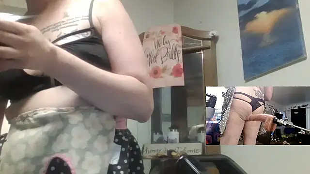 LoveLibz169 online show from 04.10.26