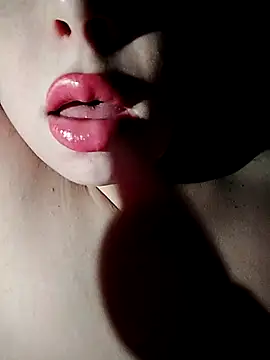 Loveyoudearxq online show from 11.23.25