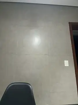 Snapshot of LoboCachorro chatting on 11.18.25 LoboCachorro online show from 11.18.25