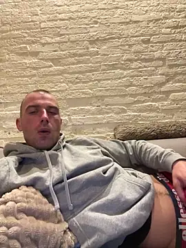 Rotteei1 online show from 10.19.25