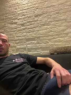 Rotteei1 online show from 03.18.26