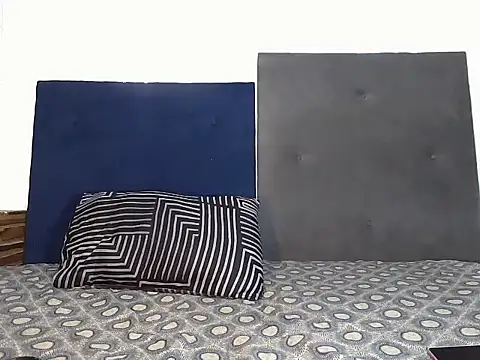 MinnieBee101 online show from 04.01.26