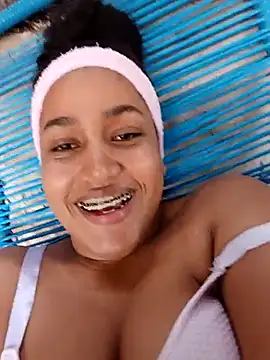 Snapshot of NahomiWalker_ chatting on 11.09.25 NahomiWalker online show from 11.09.25