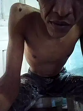 Snapshot of Estebanbigcock23 chatting on 11.27.25 Estebanbigcock23 online show from 11.27.25