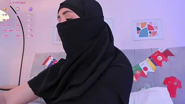 Snapshot of fatiima_ chatting on 06.26.26 fatiima online show from 06.26.26