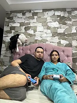 Snapshot of zelda_kuro chatting on 11.27.25 zelda kuro online show from 11.27.25