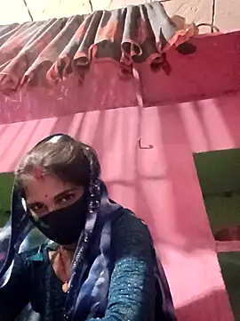 Snapshot of queen_sonam chatting on 12.01.25 queen sonam online show from 12.01.25