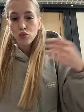 kira mia online show from 12.05.25