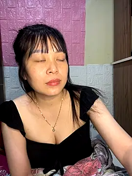 Butterfly kee online show from 11.02.25