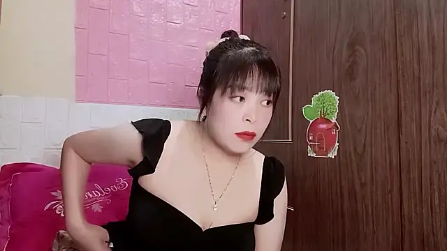 Butterfly kee online show from 11.05.25