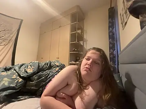 Scarletcum22 online show from 02.10.26