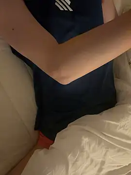 Snapshot of jihoooon_00 chatting on 10.29.25 jihoooon 00 online show from 10.29.25