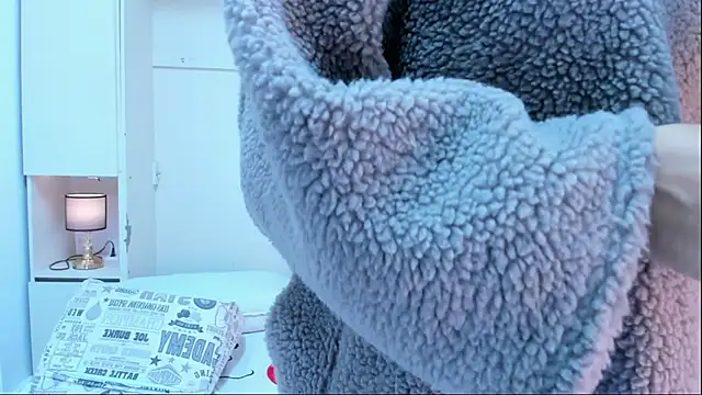 Snapshot of Blackywhiite chatting on 10.31.25 Blackywhiite online show from 10.31.25