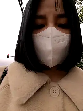 Snapshot of Mina-02 chatting on 02.11.26 Mina-02 online show from 02.11.26