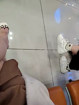 Snapshot of Mina-02 chatting on 02.13.26 Mina-02 online show from 02.13.26