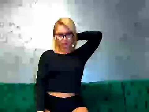 Snapshot of Chloe_248 chatting on 10.24.25 Chloe 248 online show from 10.24.25