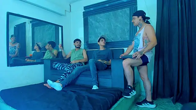 Snapshot of _AlecLawrence chatting on 12.16.25 AlecLawrence online show from 12.16.25