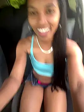 Snapshot of raphaelasoares chatting on 11.28.25 raphaelasoares online show from 11.28.25