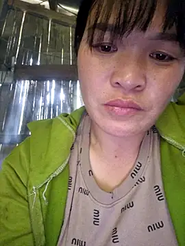 Snapshot of chipu06 chatting on 11.24.25 chipu06 online show from 11.24.25