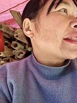 Snapshot of chipu06 chatting on 11.29.25 chipu06 online show from 11.29.25