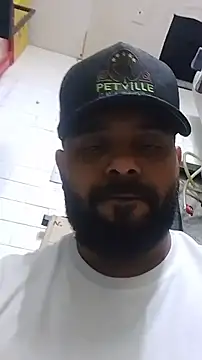 Snapshot of Sfdocom chatting on 11.27.25 Sfdocom online show from 11.27.25