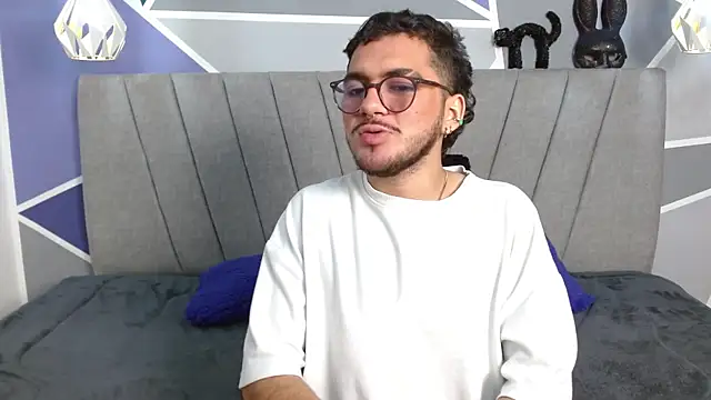 Zac Golden online show from 12.19.25