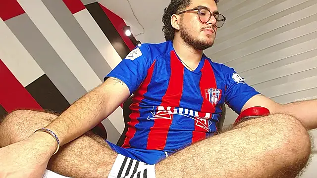 Zac Golden online show from 02.12.26