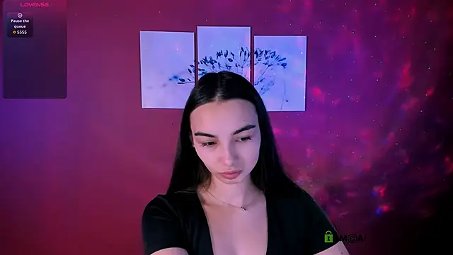 Snapshot of kira_light__ chatting on 11.18.25 kira light online show from 11.18.25