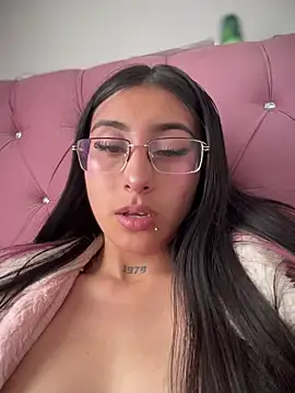 Violeet-Smith online show from 03.16.26