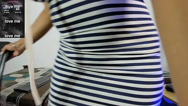 AdelaFranco online show from 10.27.25