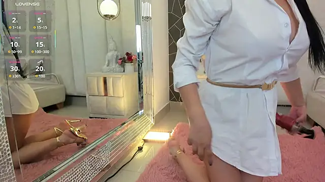 AnnieLove  online show from 03.20.26