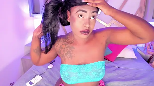 Snapshot of paulina_ruiz_777 chatting on 11.27.25 paulina ruiz 777 online show from 11.27.25