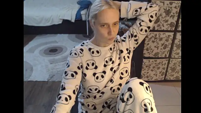 Snapshot of Lucky-Sweet_Bb chatting on 10.27.25 Lucky-Sweet Bb online show from 10.27.25