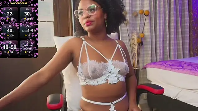 Snapshot of _Black_Barbiee_ chatting on 11.17.25 Black Barbiee online show from 11.17.25