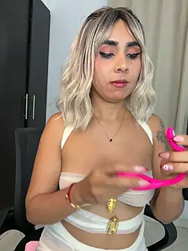 Snapshot of Emilyvalk_ chatting on 06.18.26 Emilyvalk online show from 06.18.26