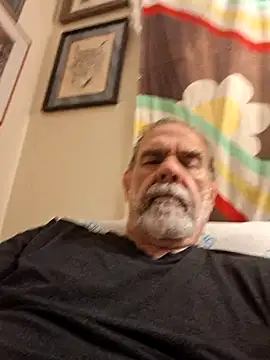 Snapshot of pena633 chatting on 03.25.26 pena633 online show from 03.25.26