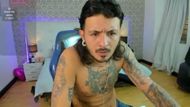 Snapshot of Alexa_Liam chatting on 11.13.25 Alexa Liam online show from 11.13.25