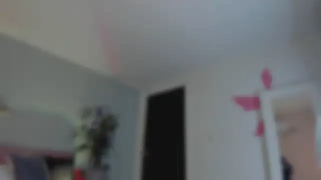 Snapshot of YariRose chatting on 07.30.26 YariRose online show from 07.30.26