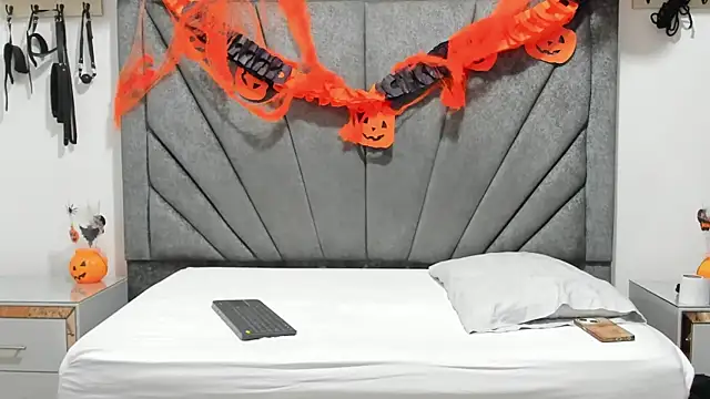 Snapshot of LustTrinity_OS chatting on 11.02.25 LustTrinity OS online show from 11.02.25