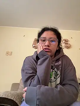 Kmiii21 online show from 10.21.25