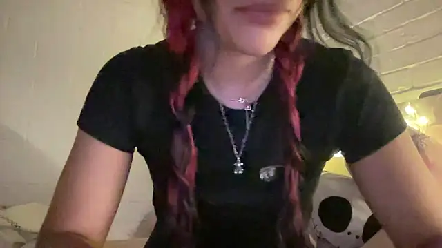 Snapshot of kaithra chatting on 06.22.26 kaithra online show from 06.22.26