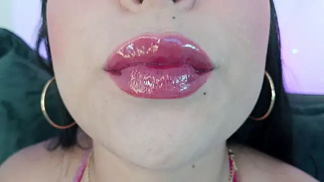 mia roux1 online show from 05.17.26